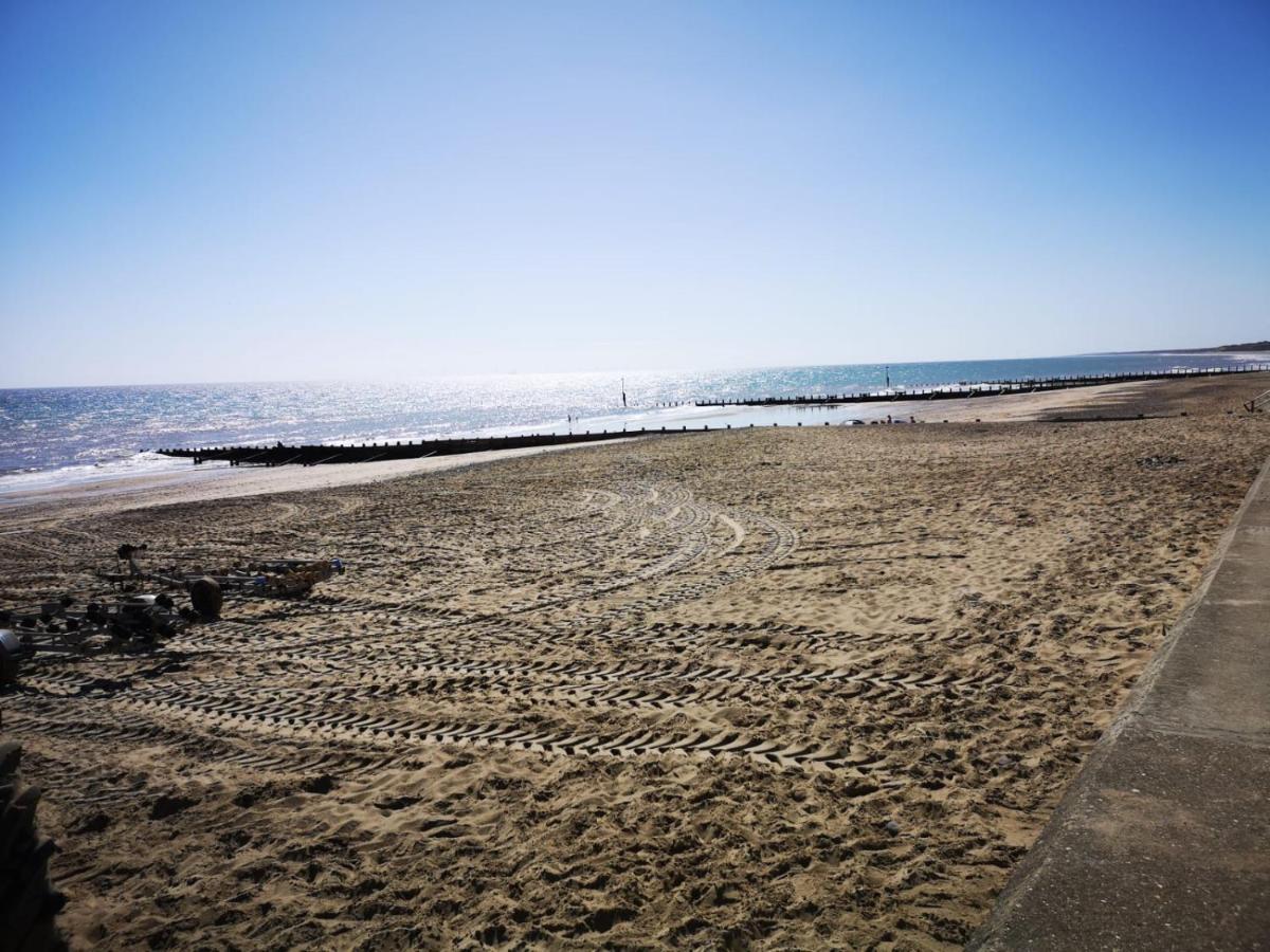 Seashell - Dog Friendly 1 Bed Close To The Sea Holiday home Hornsea